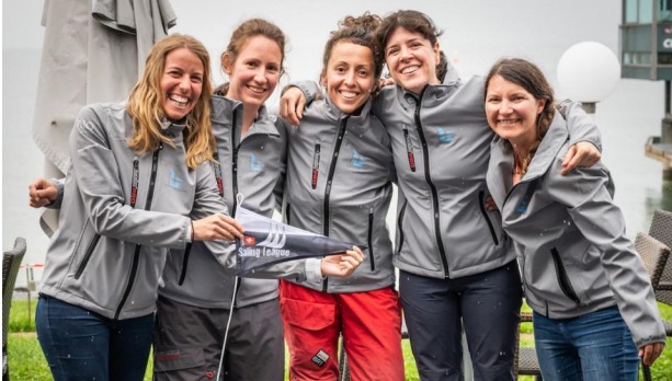 Equipage SSL women's league portraits